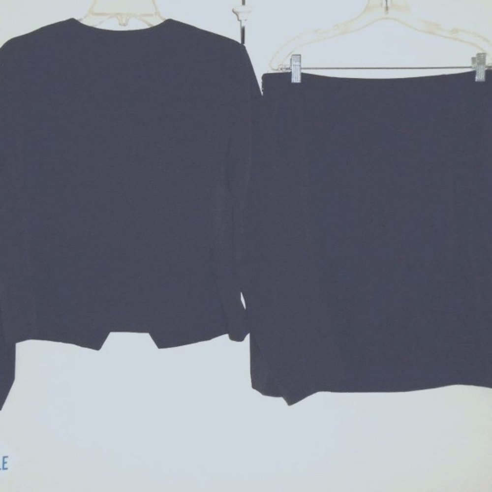 Beautiful 2 Pc Stylish Soft Comfy Top/Jacket Skirt Set Sz 14P